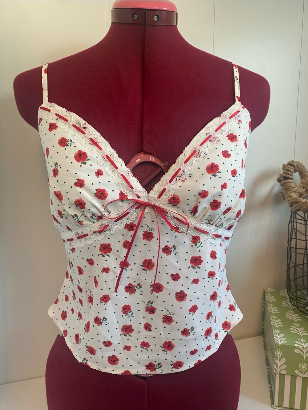 NWT Princess Polly Cropped Cami Tank with Red Rose Print and Lace Detail Trim